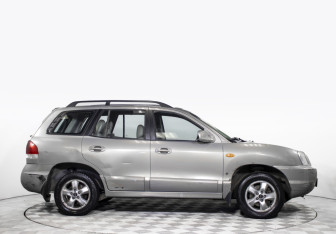 Подержанный автомобиль Hyundai Santa Fe 2008 года (4 фото)