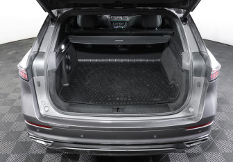 Подержанный автомобиль Jaecoo J8 2024 года (10 фото)