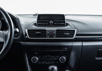 Подержанный автомобиль Mazda 3 Sedan 2014 года (10 фото)