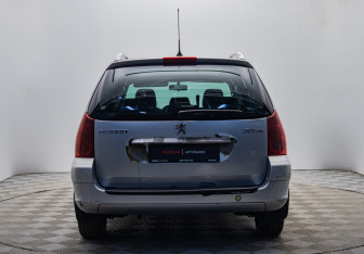 Подержанный автомобиль Peugeot 307 Wagon 2004 года (4 фото)