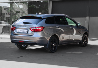 Подержанный автомобиль LADA (ВАЗ) Vesta Wagon 2019 года (4 фото)