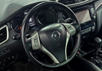 Подержанный автомобиль Nissan X-Trail 2017 года (12 фото)