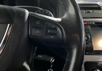 Подержанный автомобиль Skoda Octavia Liftback 2011 года (16 фото)