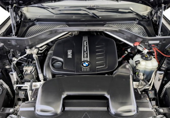 Подержанный автомобиль BMW X5 2018 года (9 фото)