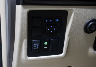 Подержанный автомобиль Toyota Land Cruiser Prado 2021 года (23 фото)