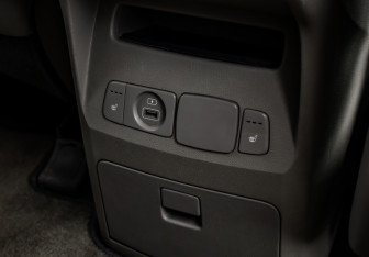 Подержанный автомобиль Kia Carnival 2020 года (15 фото)