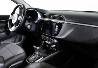 Подержанный автомобиль Kia Rio Sedan 2021 года (8 фото)