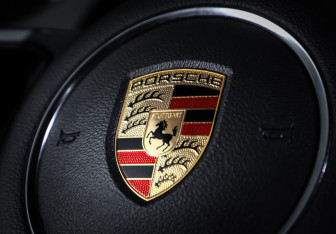 Подержанный автомобиль Porsche Macan 2019 года (26 фото)