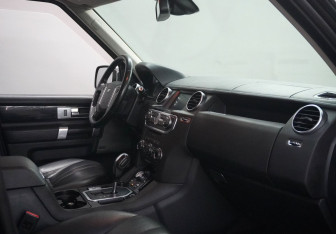 Подержанный автомобиль Land Rover Discovery 2012 года (12 фото)