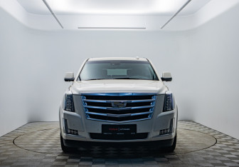 Подержанный автомобиль Cadillac Escalade Suv 2015 года (2 фото)