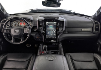 Подержанный автомобиль Dodge Durango 2022 года (14 фото)