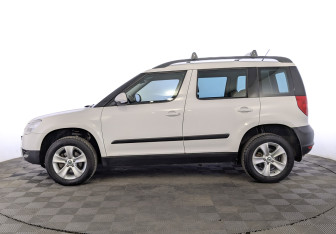 Подержанный автомобиль Skoda Yeti 2012 года (8 фото)