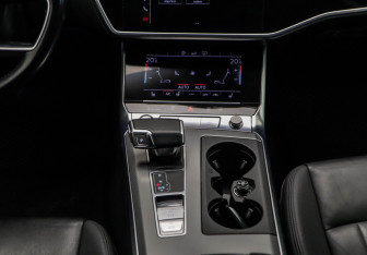 Подержанный автомобиль Audi A6 Sedan 2019 года (17 фото)