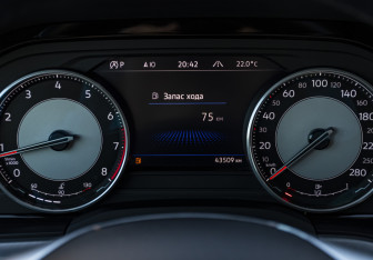 Подержанный автомобиль Volkswagen Touareg 2020 года (11 фото)