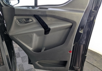 Подержанный автомобиль Ford Tourneo Connect Compactvan 2021 года (20 фото)