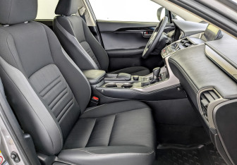 Подержанный автомобиль Lexus NX 2015 года (23 фото)