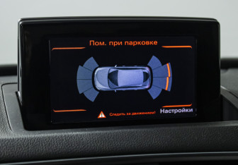 Подержанный автомобиль Audi Q3 2015 года (15 фото)