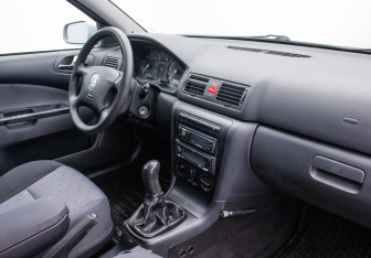Подержанный автомобиль Skoda Octavia Liftback 2008 года (10 фото)