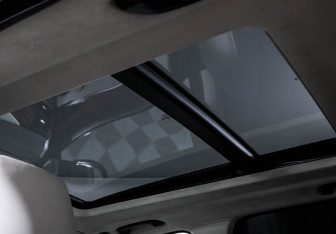 Подержанный автомобиль BMW X5 M 2015 года (18 фото)