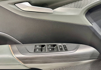 Подержанный автомобиль Changan Lamore 2023 года (12 фото)