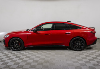 Подержанный автомобиль Audi A5 Liftback 2025 года (11 фото)