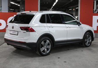 Подержанный автомобиль Volkswagen Tiguan 2018 года (5 фото)
