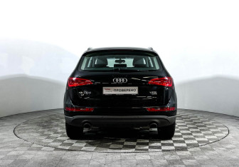 Подержанный автомобиль Audi Q5 2013 года (6 фото)