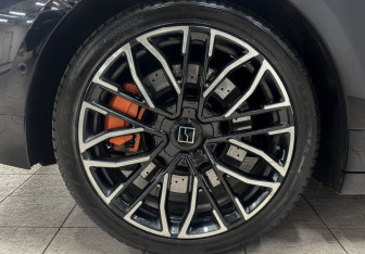 Подержанный автомобиль Zeekr 001 2024 года (10 фото)