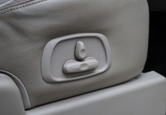 Подержанный автомобиль Mitsubishi Pajero 2019 года (15 фото)