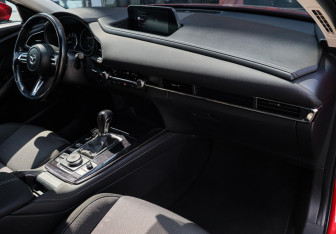 Подержанный автомобиль Mazda CX-30 2021 года (7 фото)