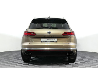 Подержанный автомобиль Volkswagen Touareg 2018 года (6 фото)