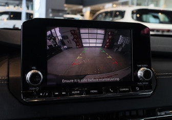 Подержанный автомобиль Mitsubishi Outlander 2022 года (14 фото)