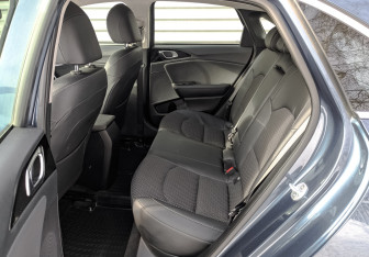 Подержанный автомобиль Kia Ceed Hatchback 2019 года (12 фото)