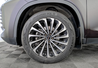 Подержанный автомобиль Exeed TXL 2021 года (18 фото)