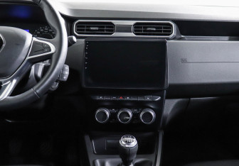 Подержанный автомобиль Renault Duster 2021 года (9 фото)