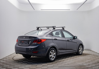 Подержанный автомобиль Hyundai Solaris Sedan 2013 года (5 фото)