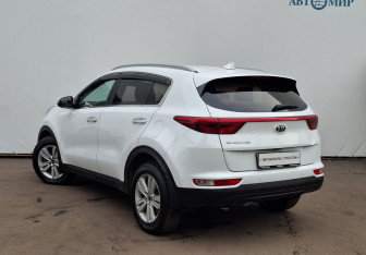 Подержанный автомобиль Kia Sportage 2016 года (7 фото)