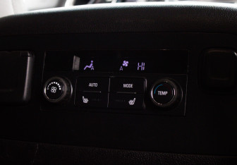 Подержанный автомобиль Chevrolet Tahoe 2016 года (16 фото)