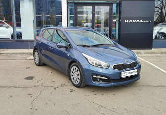 Подержанный автомобиль Kia Ceed Hatchback 2018 года (3 фото)