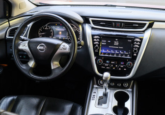 Подержанный автомобиль Nissan Murano Suv 2017 года (11 фото)