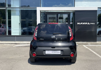 Подержанный автомобиль Kia Soul 2014 года (6 фото)