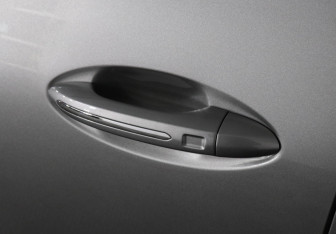 Подержанный автомобиль Omoda C5 2023 года (14 фото)