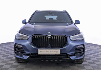 Подержанный автомобиль BMW X5 2019 года (2 фото)