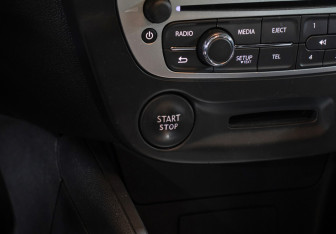 Подержанный автомобиль Renault Fluence 2016 года (20 фото)