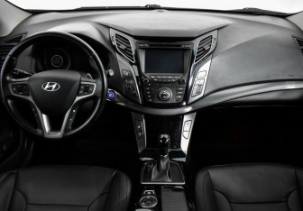 Подержанный автомобиль Hyundai i40 Sedan 2015 года (6 фото)