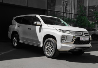 Подержанный автомобиль Mitsubishi Pajero Sport 2020 года (3 фото)