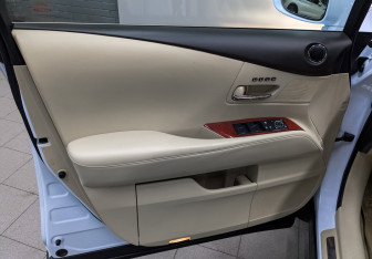 Подержанный автомобиль Lexus RX 2012 года (19 фото)