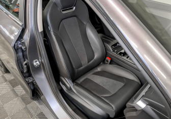 Подержанный автомобиль Москвич 6 2023 года (24 фото)