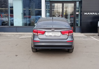 Подержанный автомобиль Kia Rio Sedan 2016 года (6 фото)