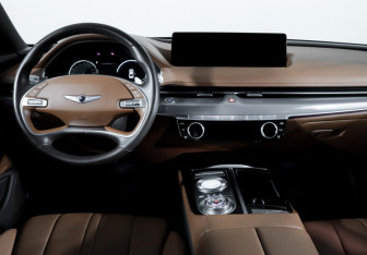 Подержанный автомобиль Genesis G80 2021 года (12 фото)